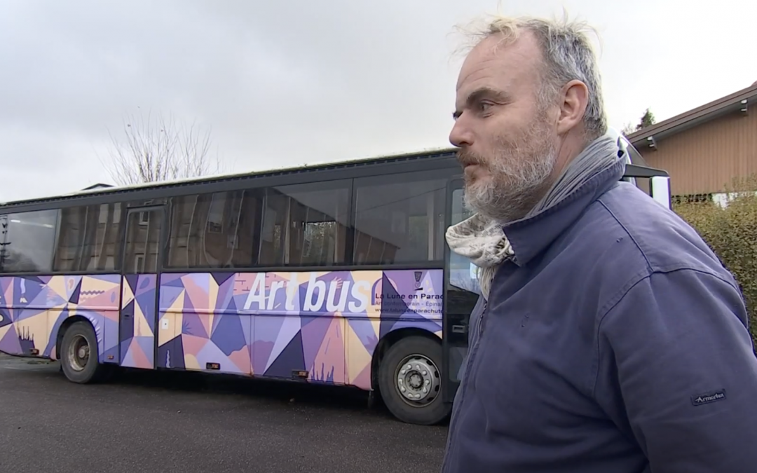 Le monde de Pierrot investit l’Art Bus